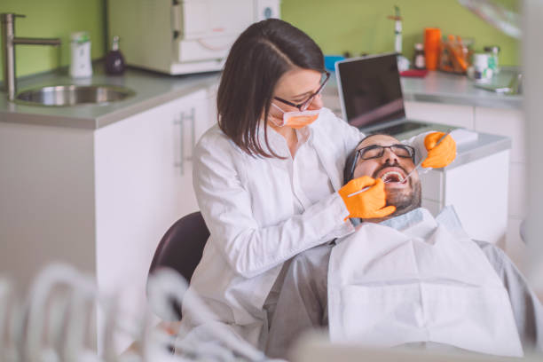 Best Emergency Tooth Extraction in Natalia, TX
